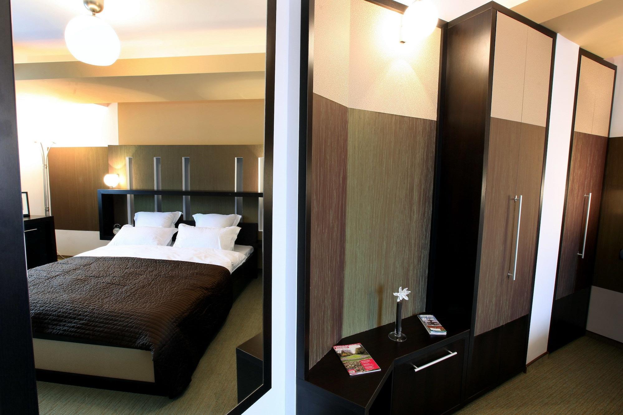 Ambiance Hotel Bucharest Exterior photo