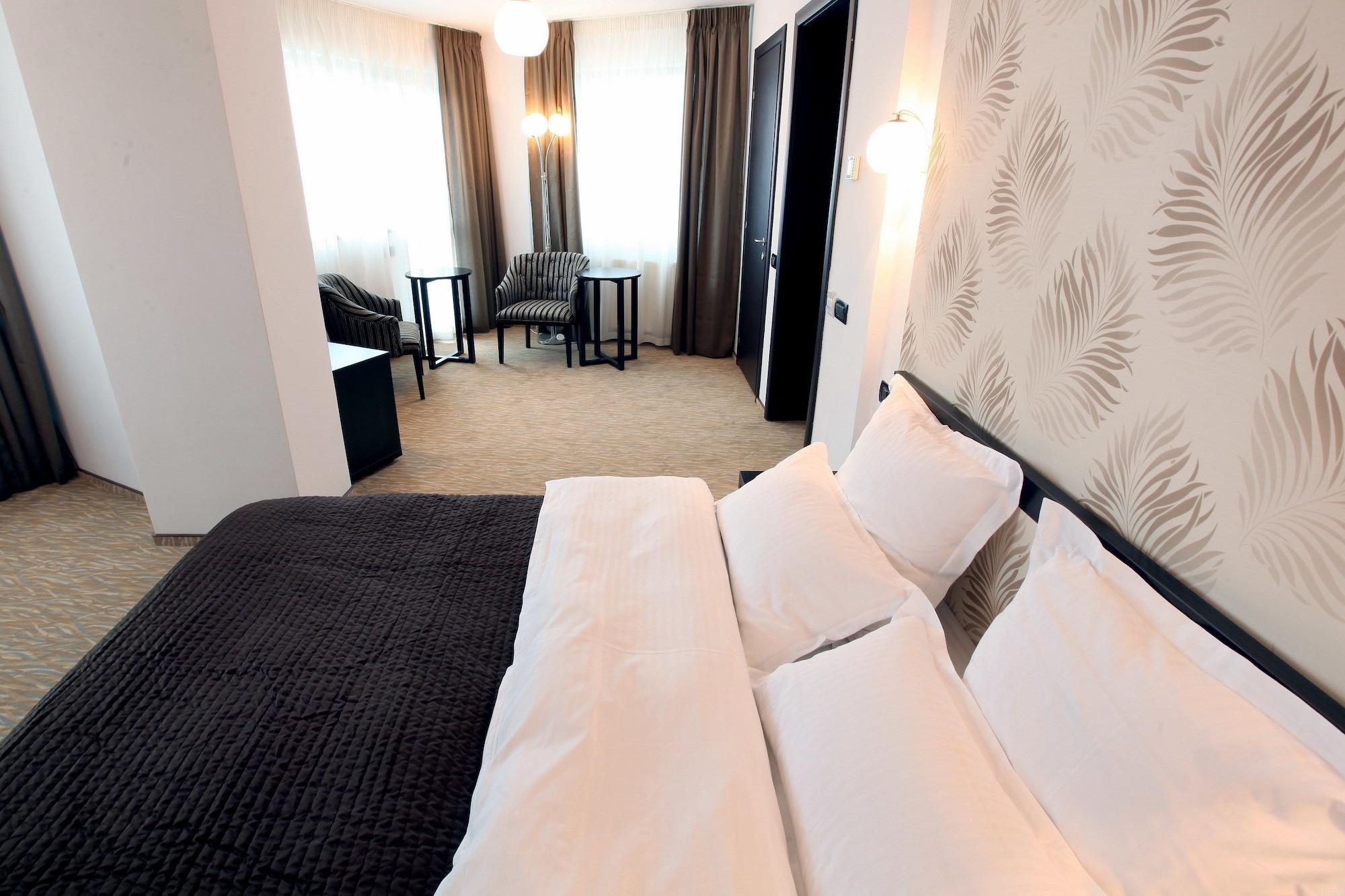 Ambiance Hotel Bucharest Exterior photo