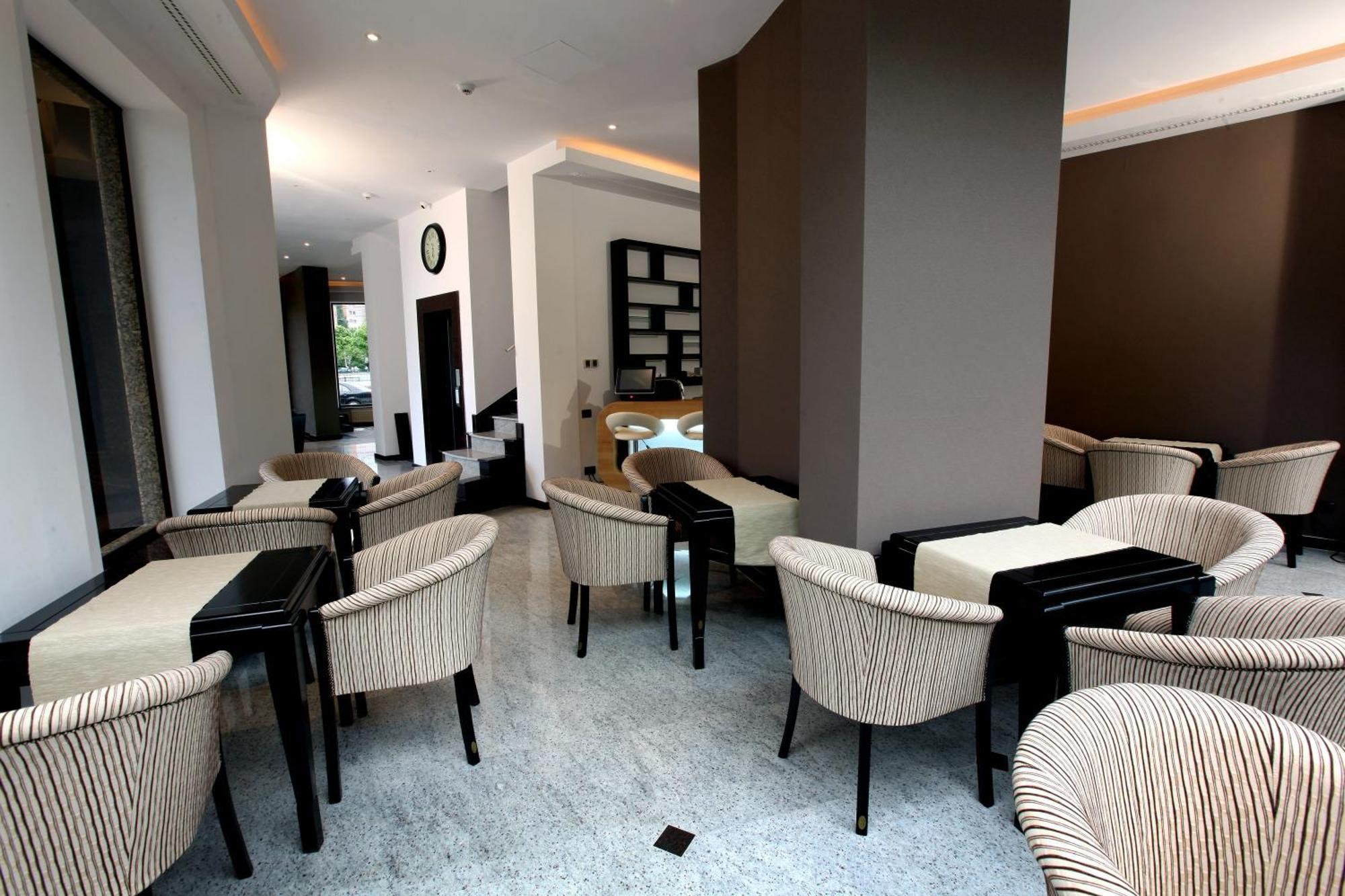 Ambiance Hotel Bucharest Exterior photo